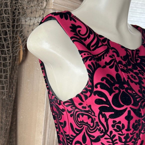 Gabby Skye Black & burgundy Patterned Fit & Flare Dress – Size 6 - Picture 4 of 8